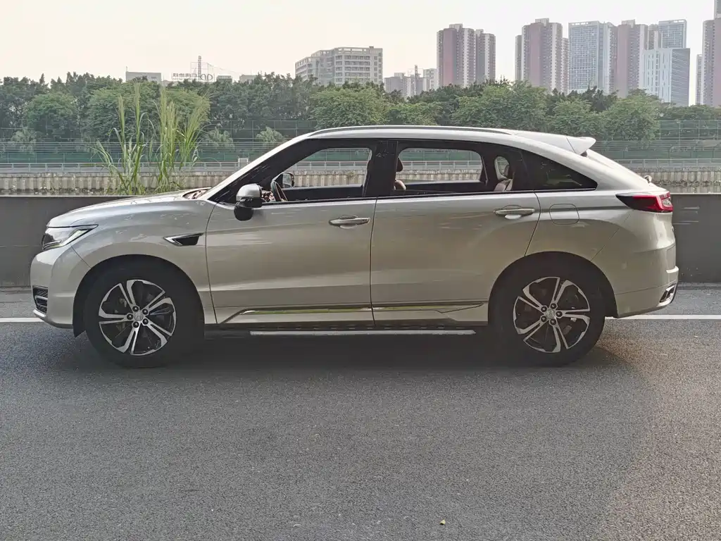 Honda UR-V — миниатюра 3