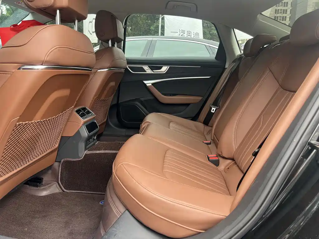 Audi A6L — миниатюра 6