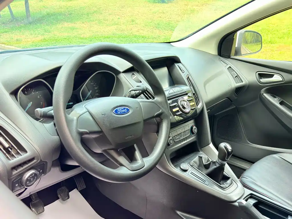 Ford Focus — миниатюра 7
