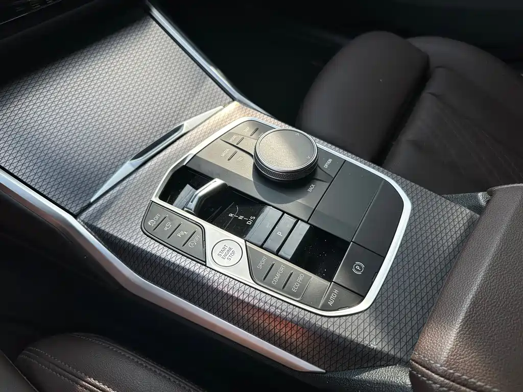 BMW 3 Series — миниатюра 7