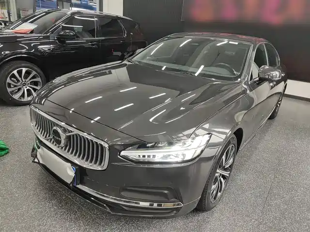 VOLVO S90 2022