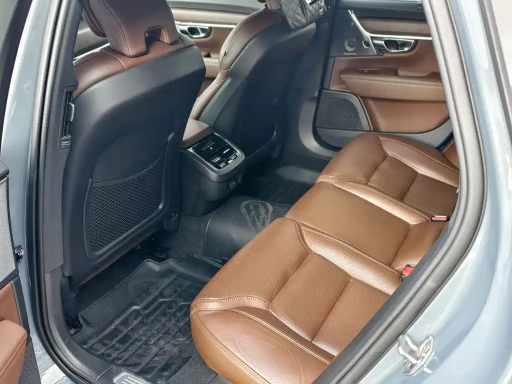 Volvo V90 — миниатюра 10