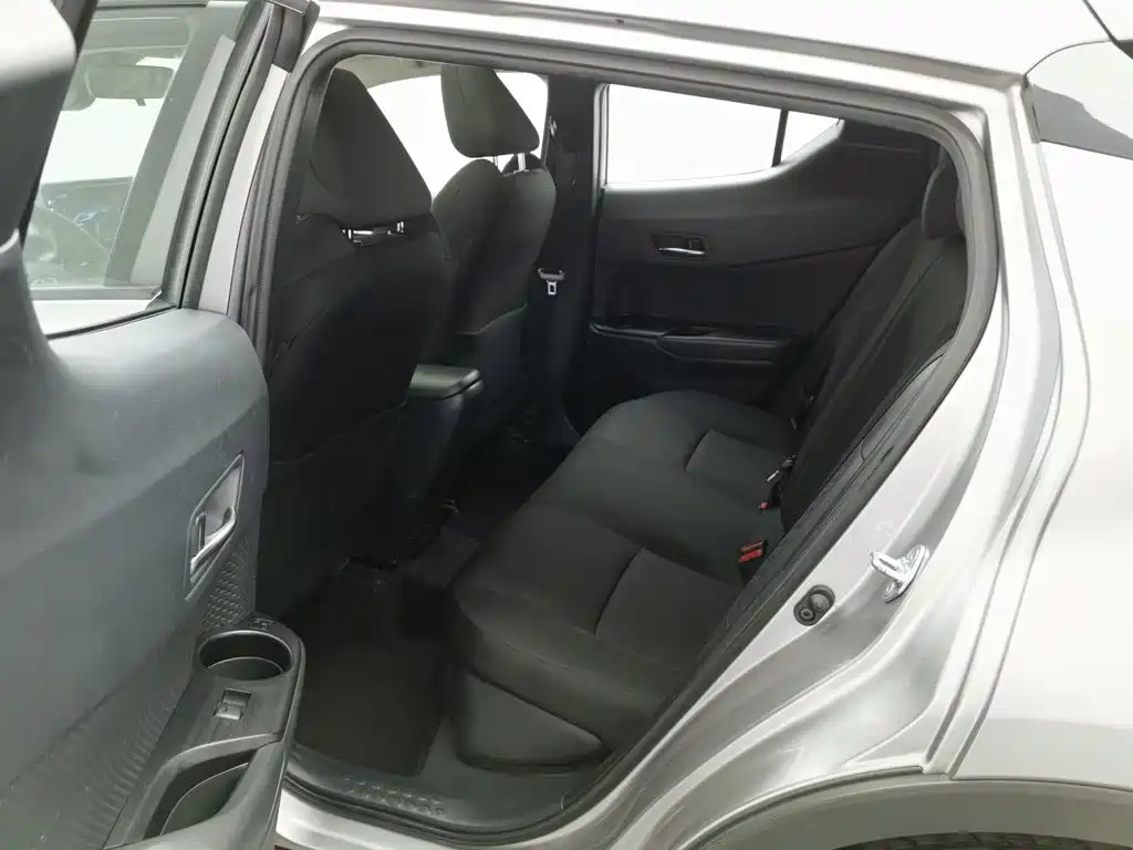 Toyota IZOA — миниатюра 15