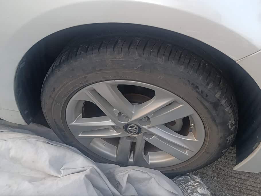 Toyota Levin 1.2 л 2022 г. Белый, пробег 35200 км