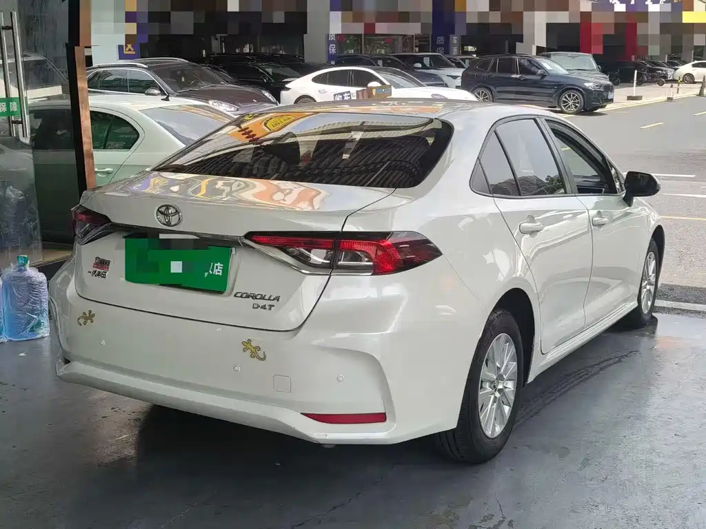 Toyota Corolla — миниатюра 5