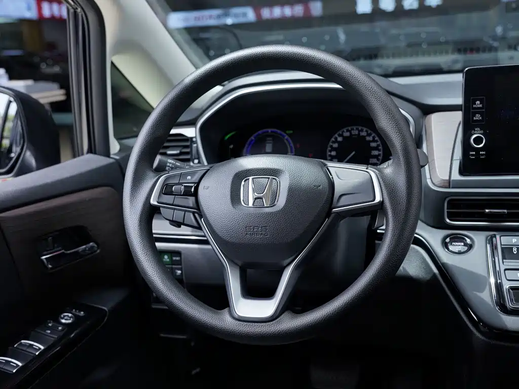 Honda Odyssey 2.0L e:HEV Sharp Delight Edition, фото 11