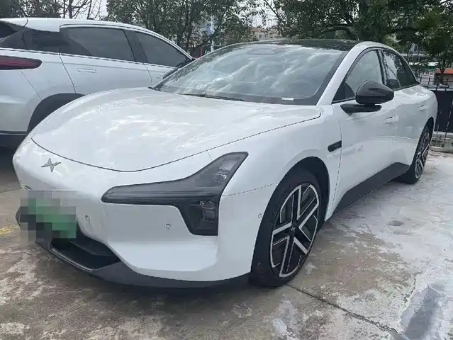 2025 Xpeng Mona M03