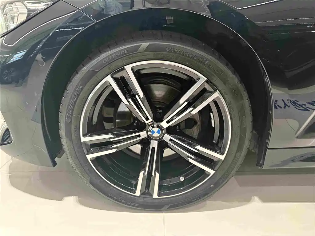 BMW 3 Series — миниатюра 4
