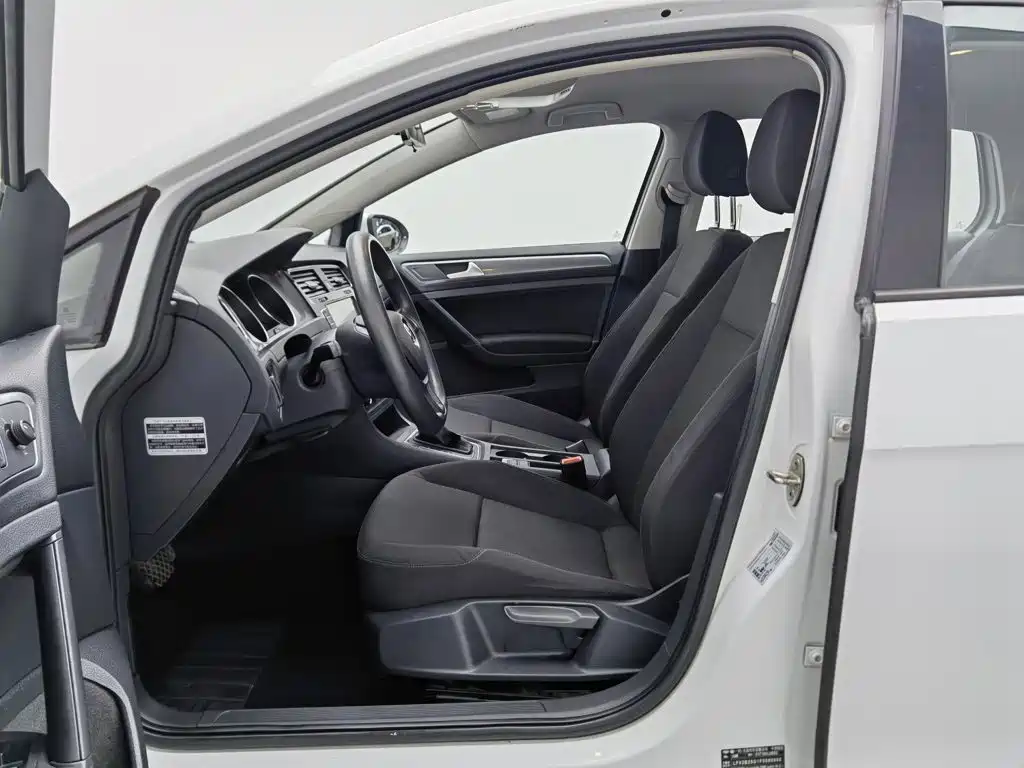 Volkswagen Golf — миниатюра 10