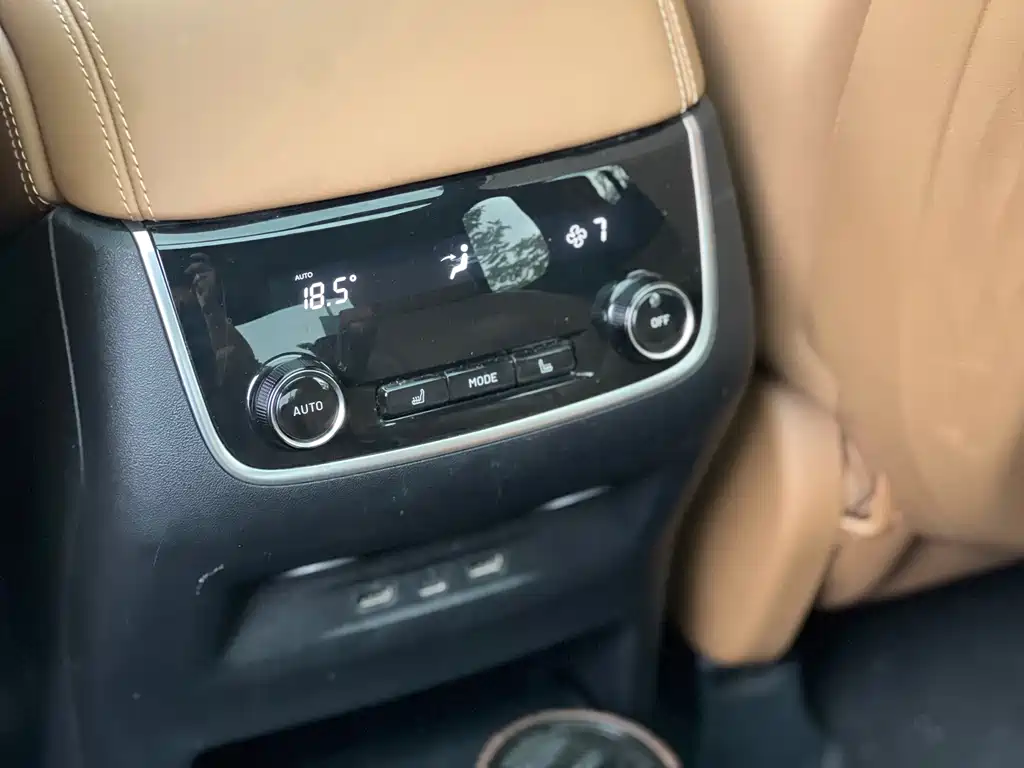Li Auto Li ONE — миниатюра 15