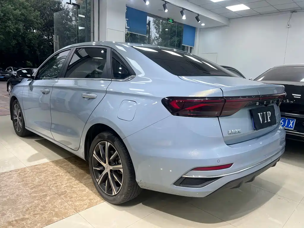 Geely Emgrand — миниатюра 3