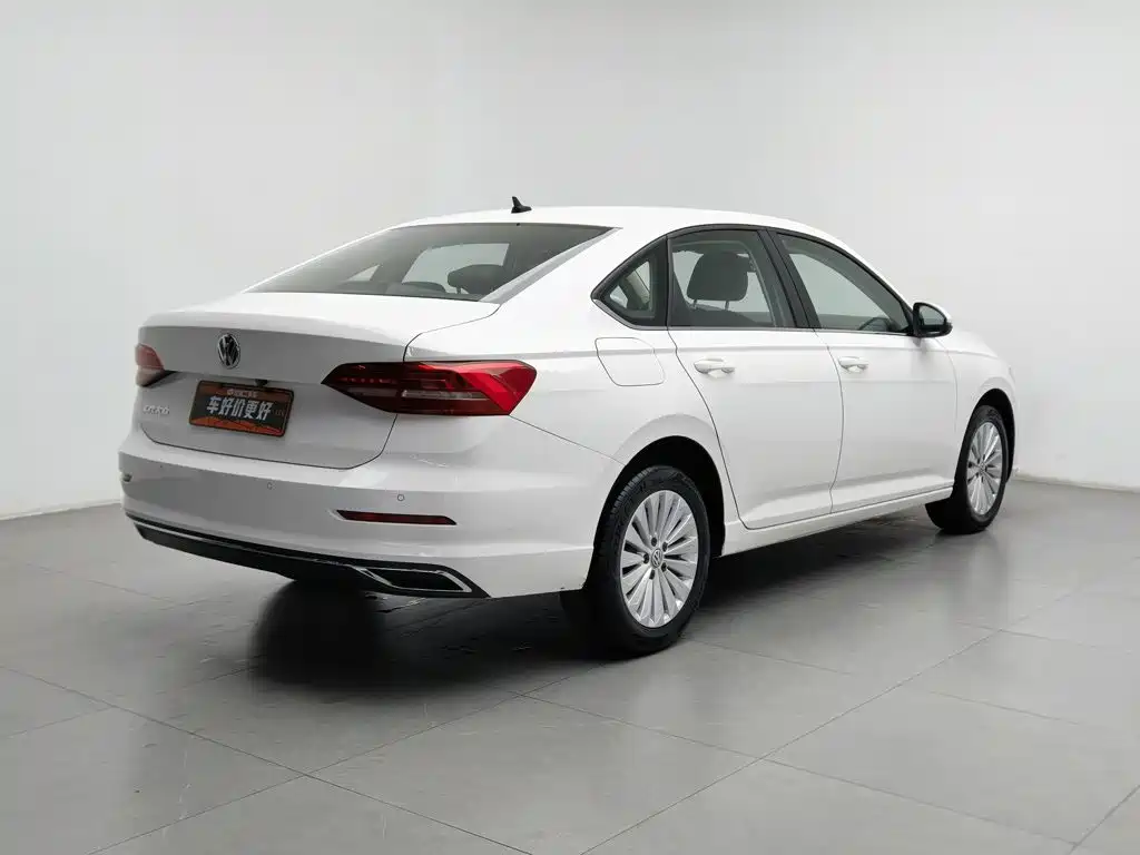 Volkswagen Lavida — миниатюра 2