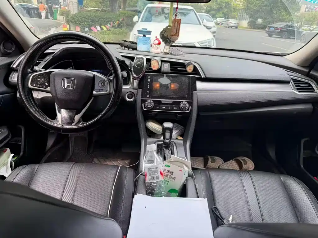 Honda Civic — миниатюра 8