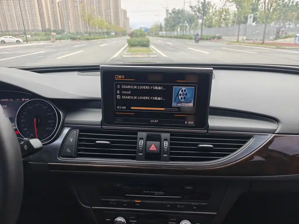 Audi A6L — миниатюра 6