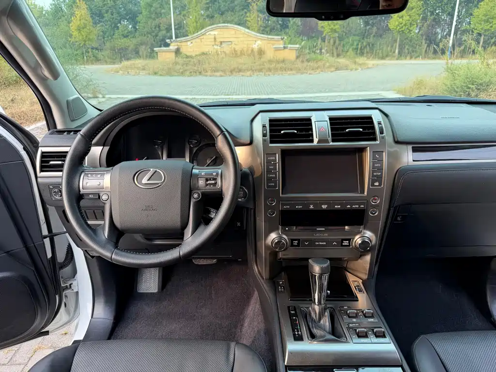 Lexus GX — миниатюра 16