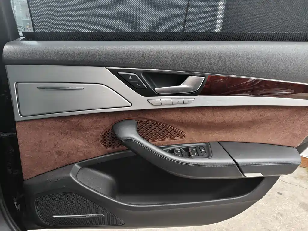 Audi A8 — фотографии объявления, Фото 17