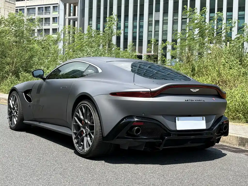 Aston Martin V8 Vantage — миниатюра 3
