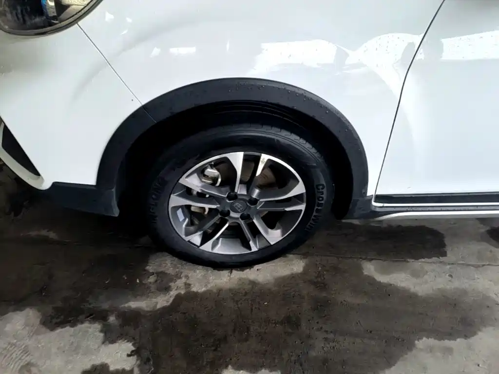 Geely Vision X3 — миниатюра 25
