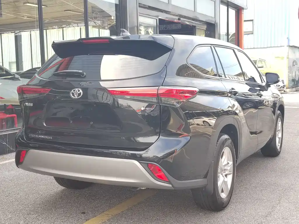 Toyota Highlander 2024 2.5L Elite 5 мест