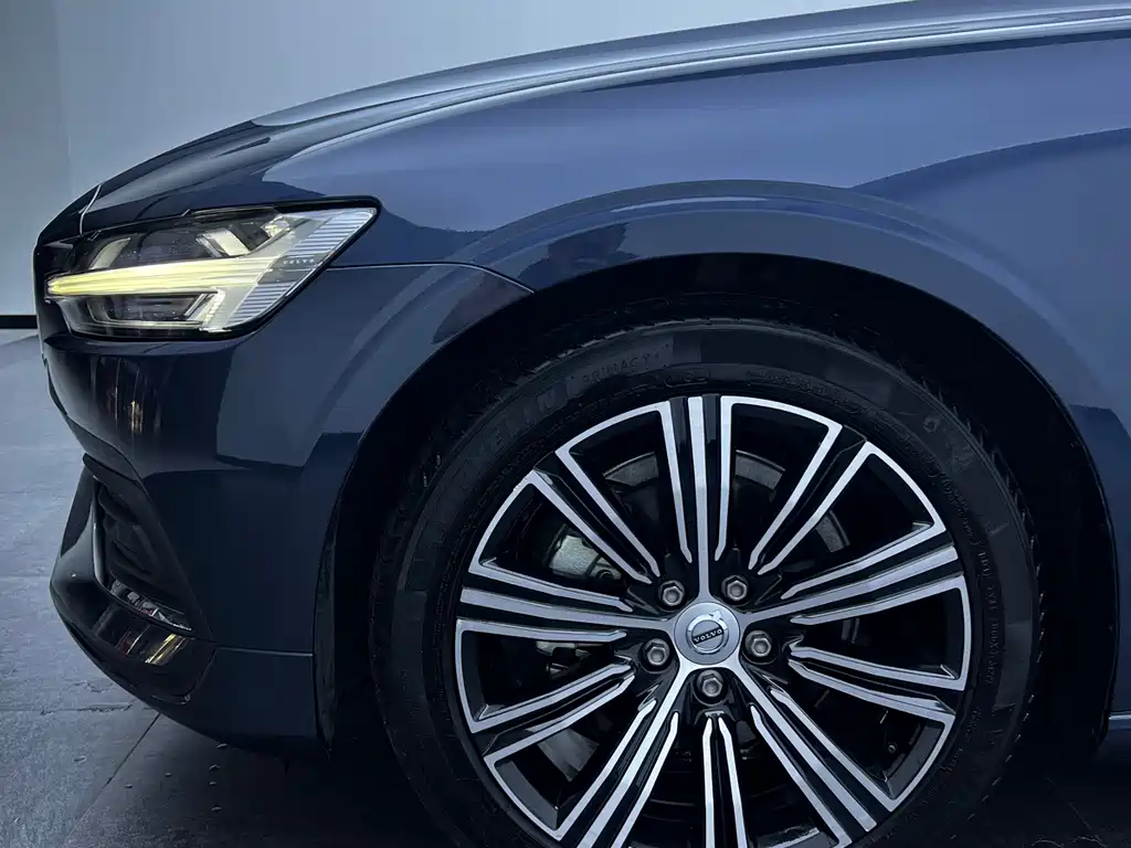 Volvo S60 — миниатюра 23