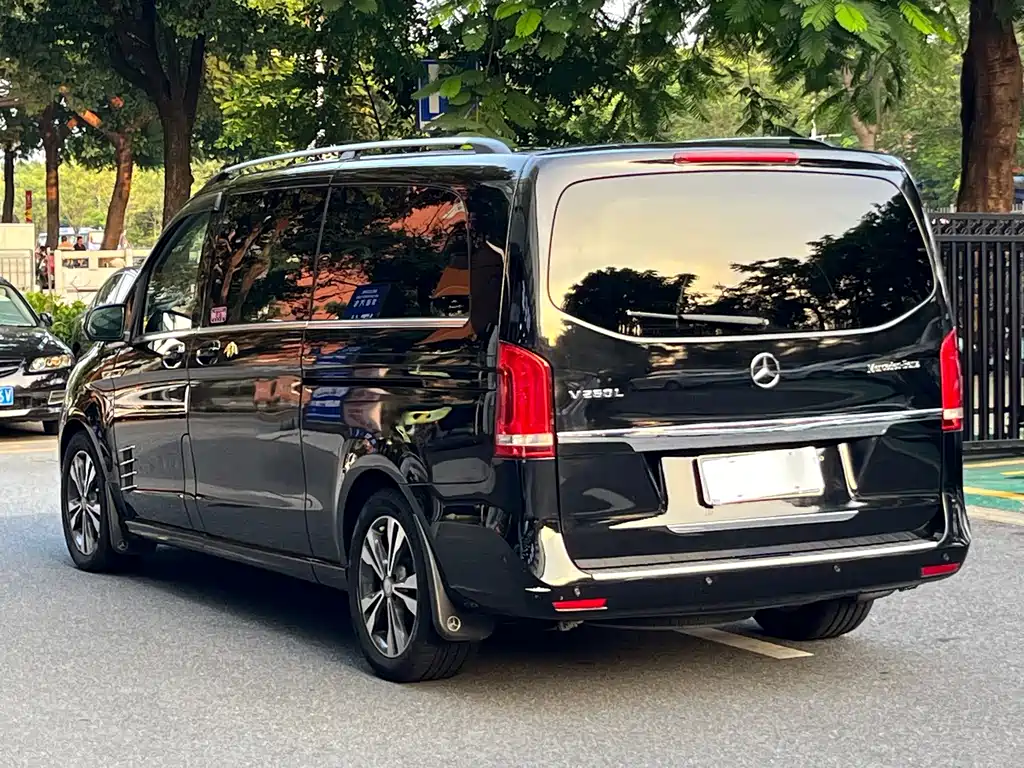 Mercedes-Benz V-Class — миниатюра 6
