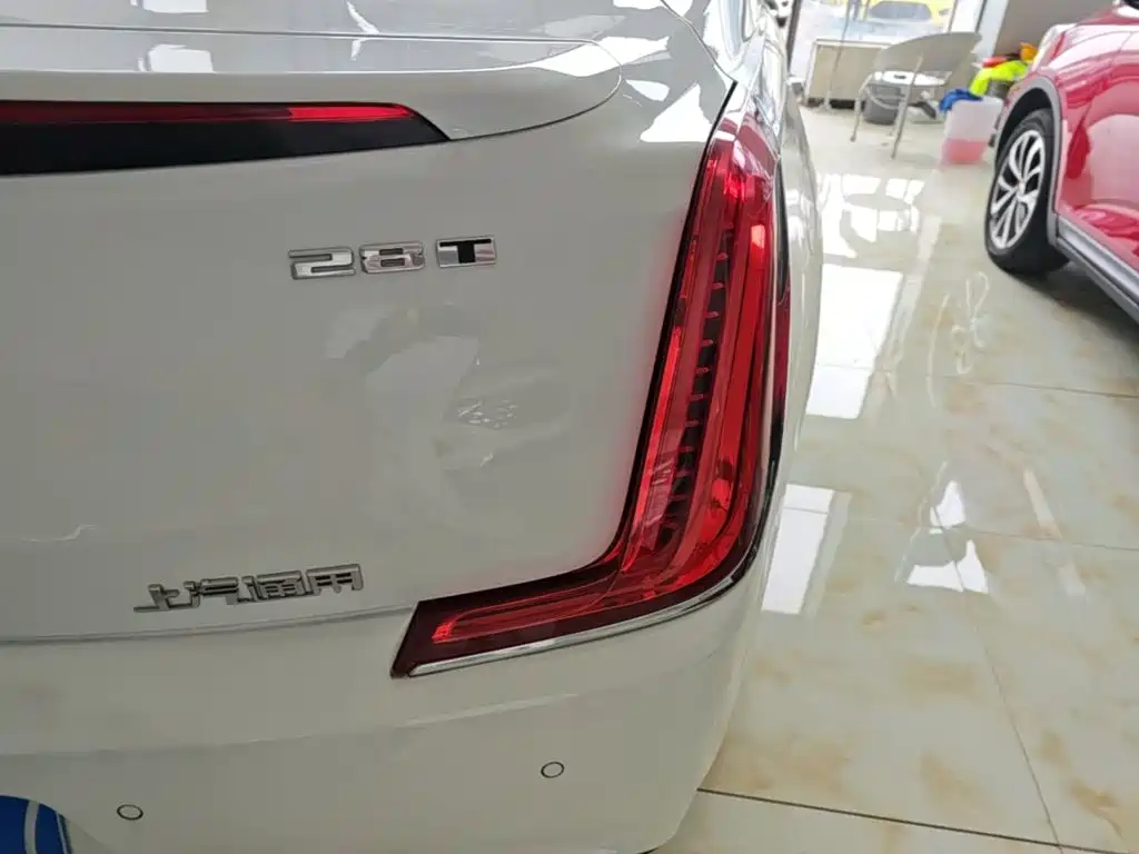 Cadillac XTS — миниатюра 8