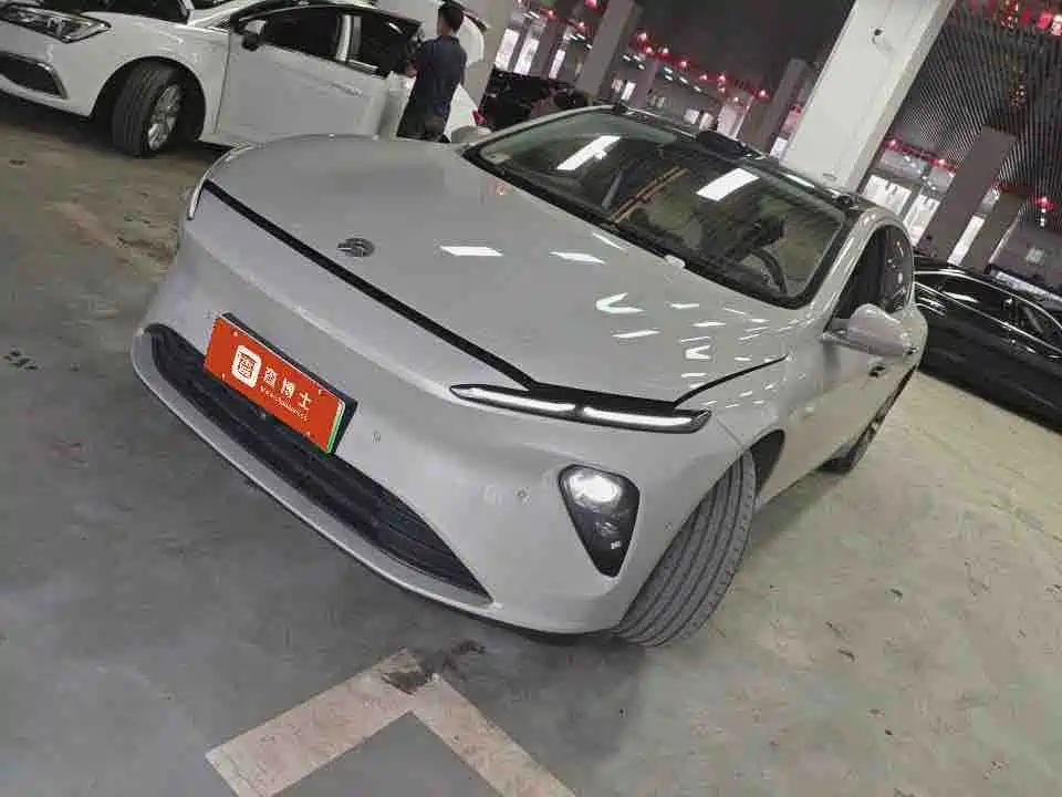 NIO ET7