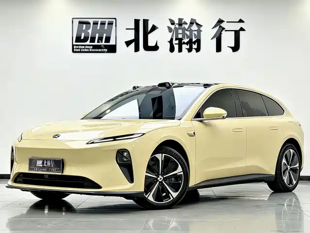 NIO ET5T