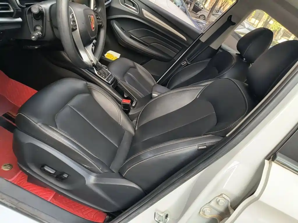 Roewe RX3 — миниатюра 15