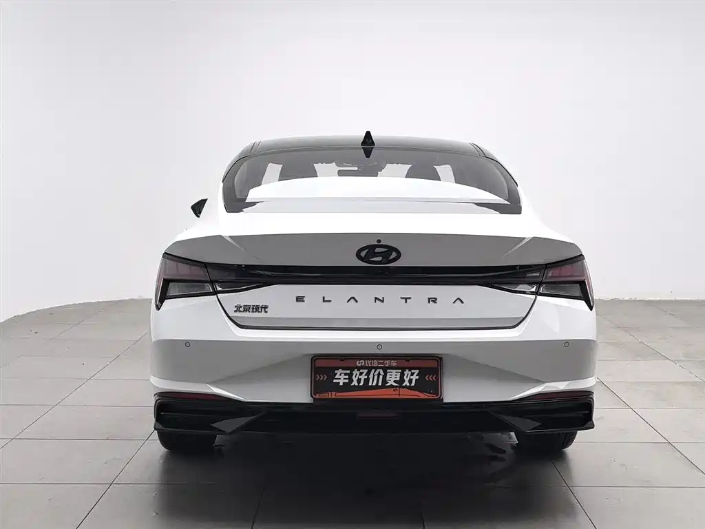 Hyundai Elantra 2022 1.5L CVT LUX Luxury