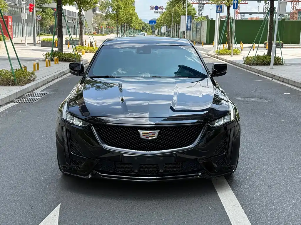 Cadillac CT5 — миниатюра 2