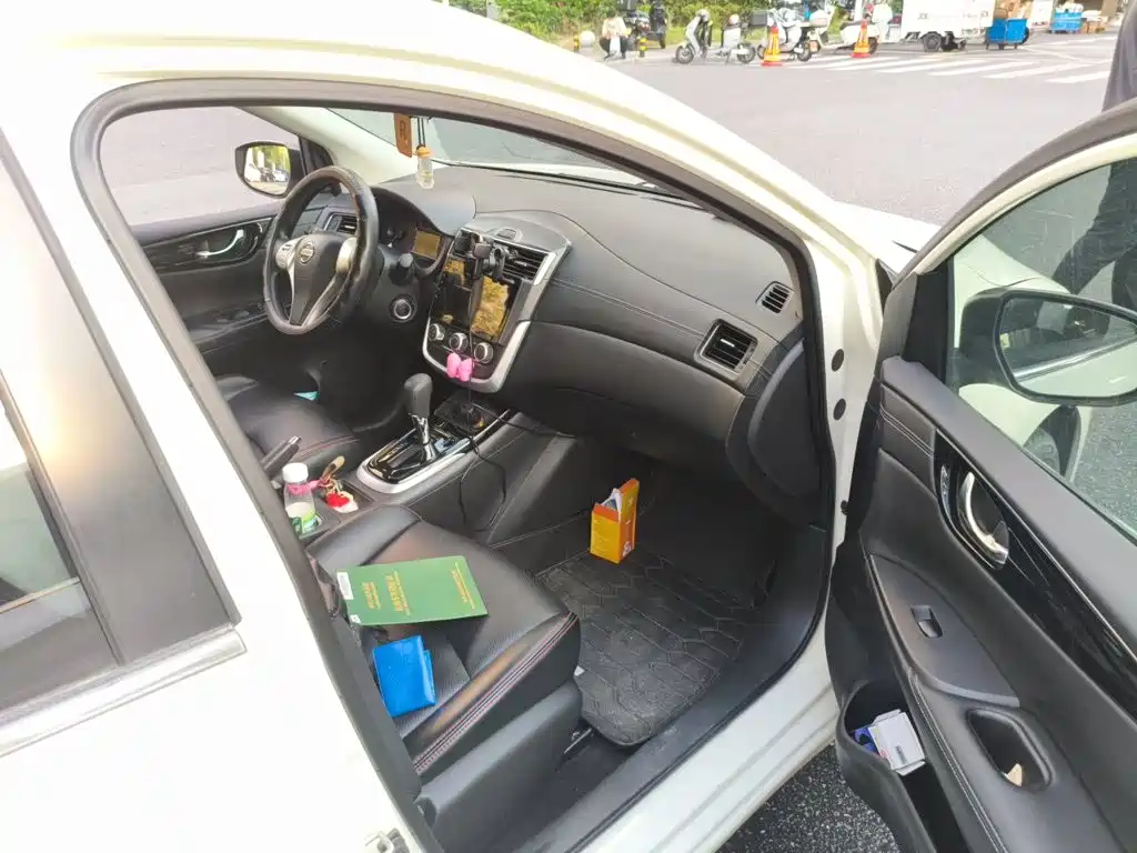 Nissan Tiida — миниатюра 19