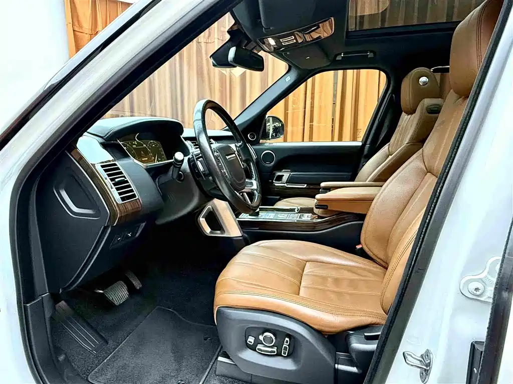 Land Rover Range Rover — миниатюра 7