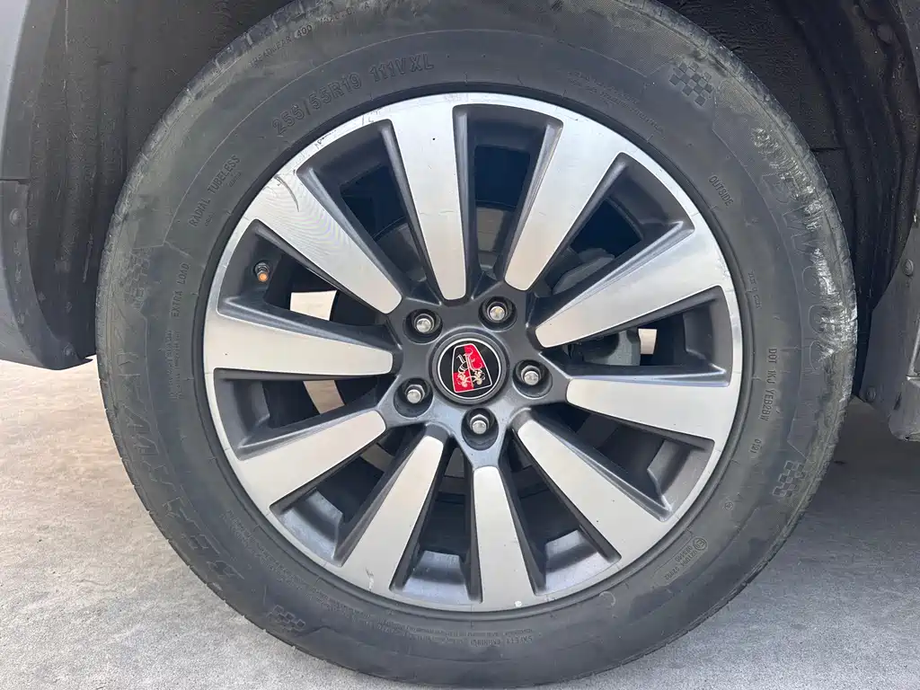 Roewe RX8 — миниатюра 13