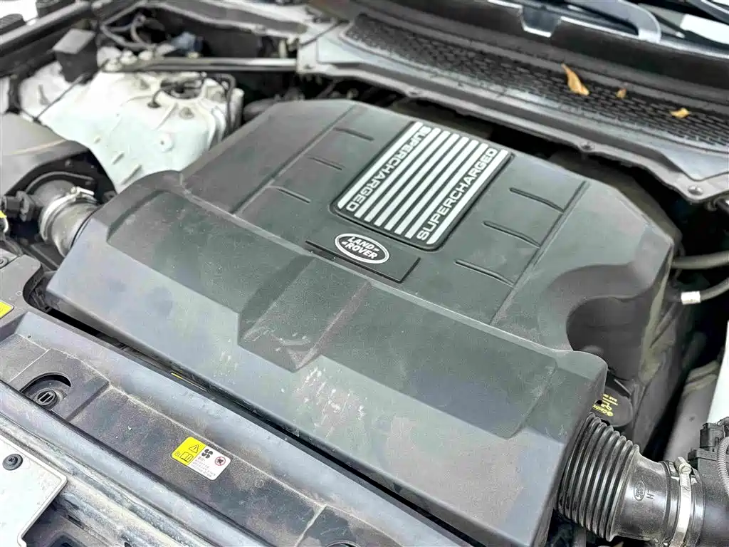 Land Rover Range Rover — миниатюра 18