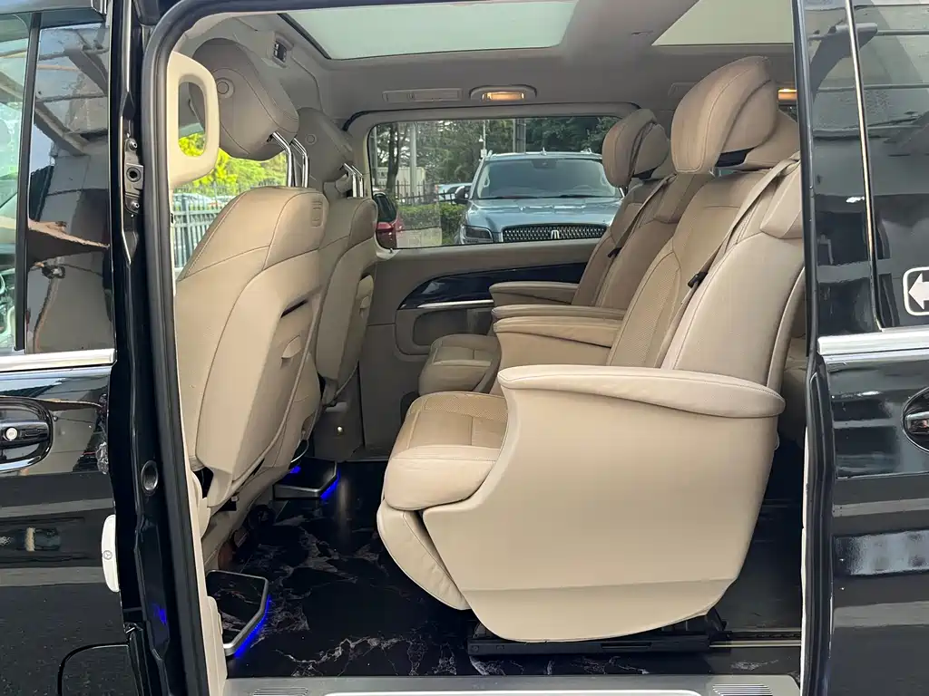 Mercedes-Benz V-Class — миниатюра 8