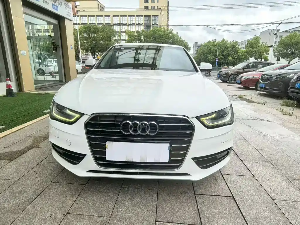 Audi A4L — миниатюра 2