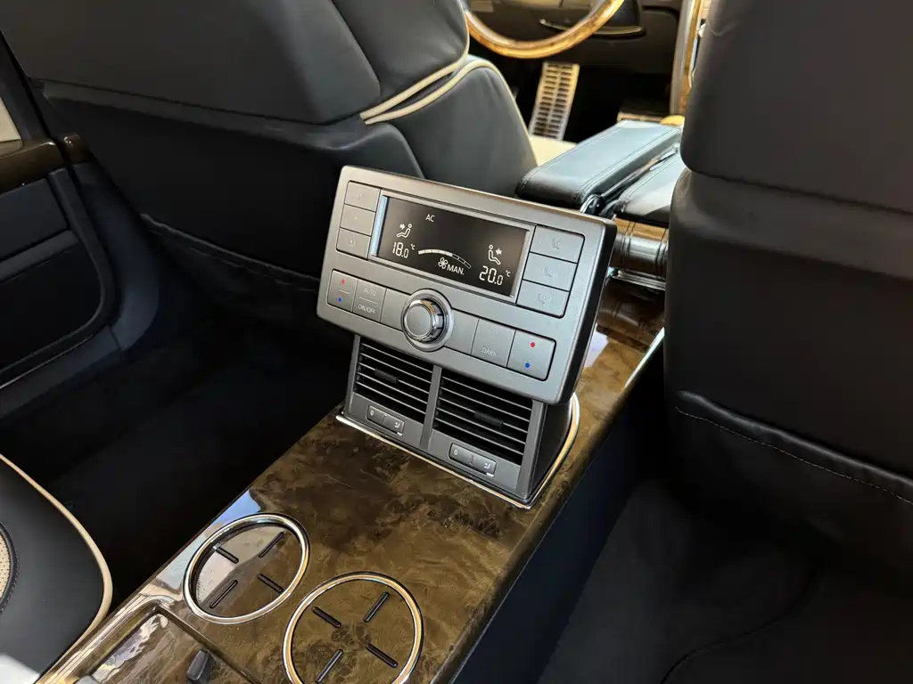 Volkswagen Phaeton — миниатюра 18