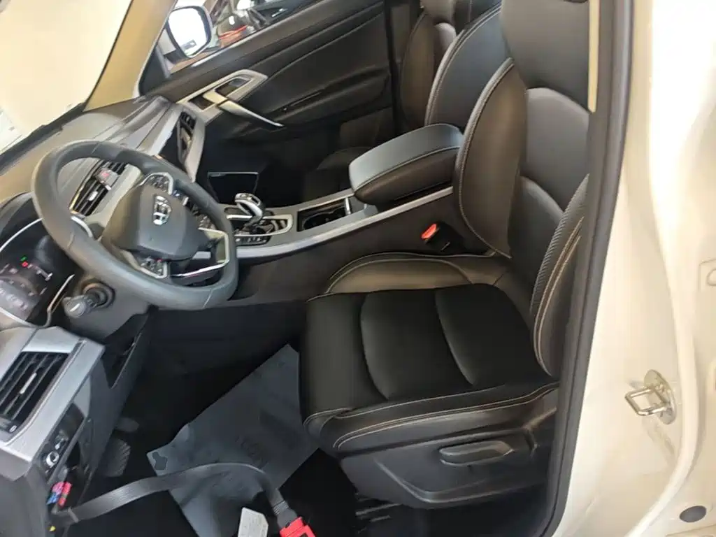 Geely Boyue — миниатюра 15