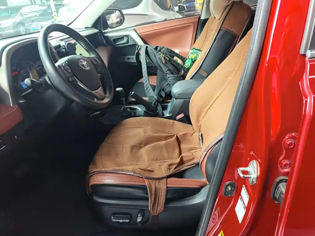 Toyota RAV4 — миниатюра 15