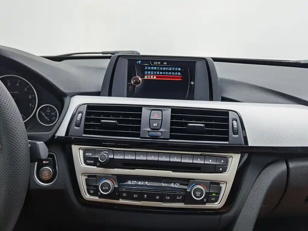 BMW 3 Series — миниатюра 12
