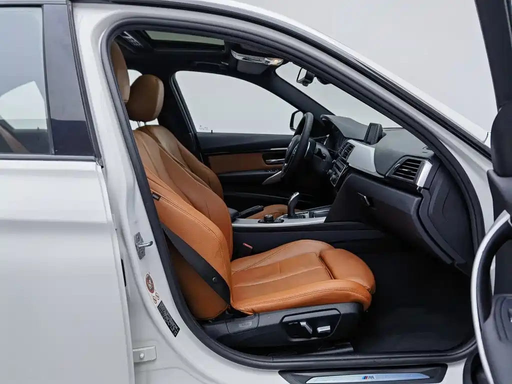 BMW 3 Series — миниатюра 23