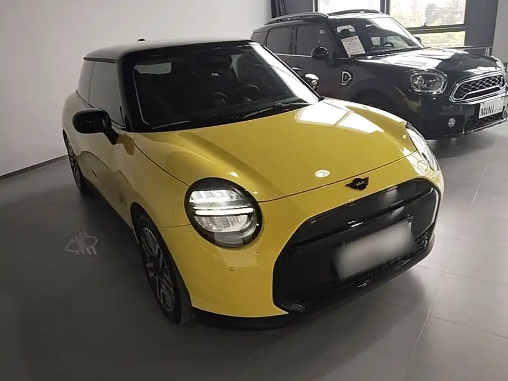 Mini COOPER 2024 456km COOPER E