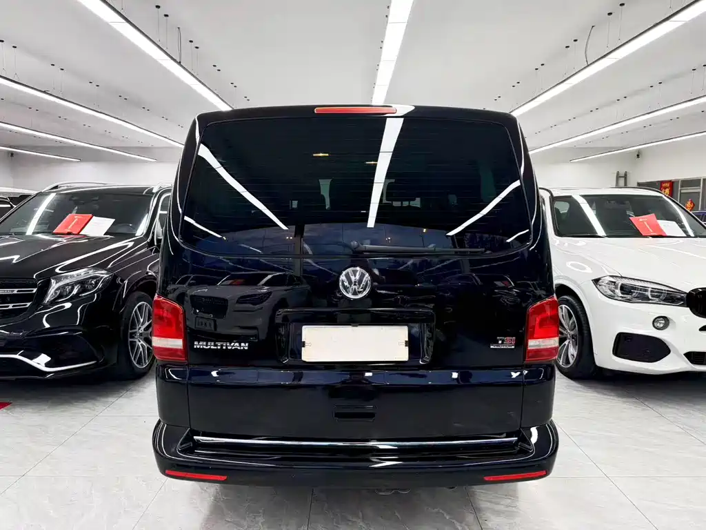 Volkswagen Multivan — миниатюра 5