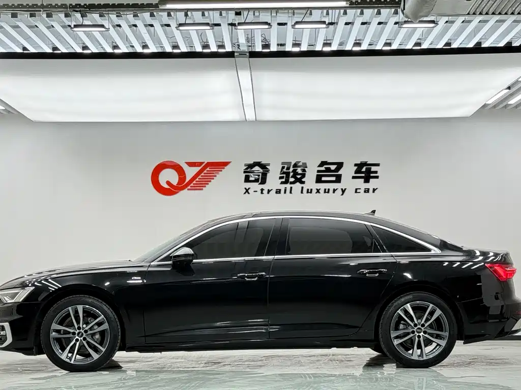 Audi A6L 2023 40 TFSI Luxury