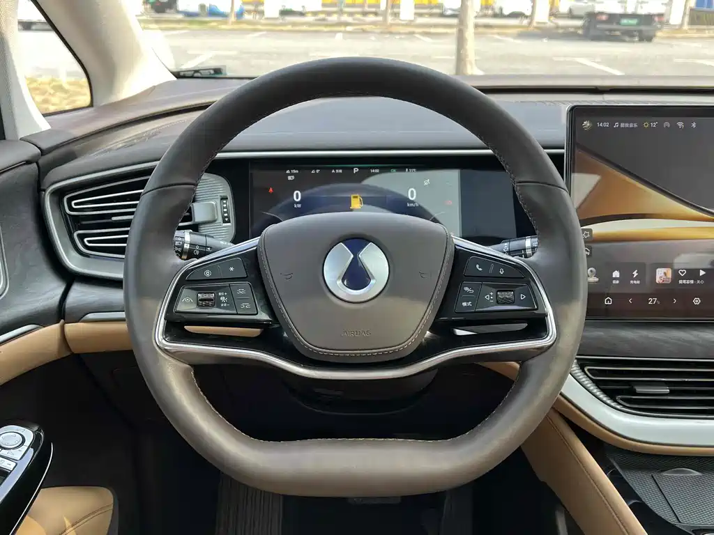 Denza D9 2024 DM-i 980 Luxury