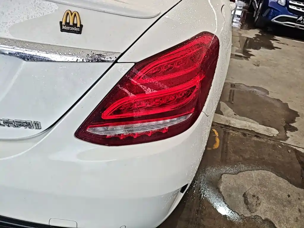 Mercedes-Benz C-Class — миниатюра 8