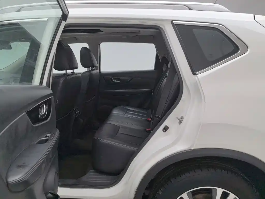 Nissan X-Trail — миниатюра 15
