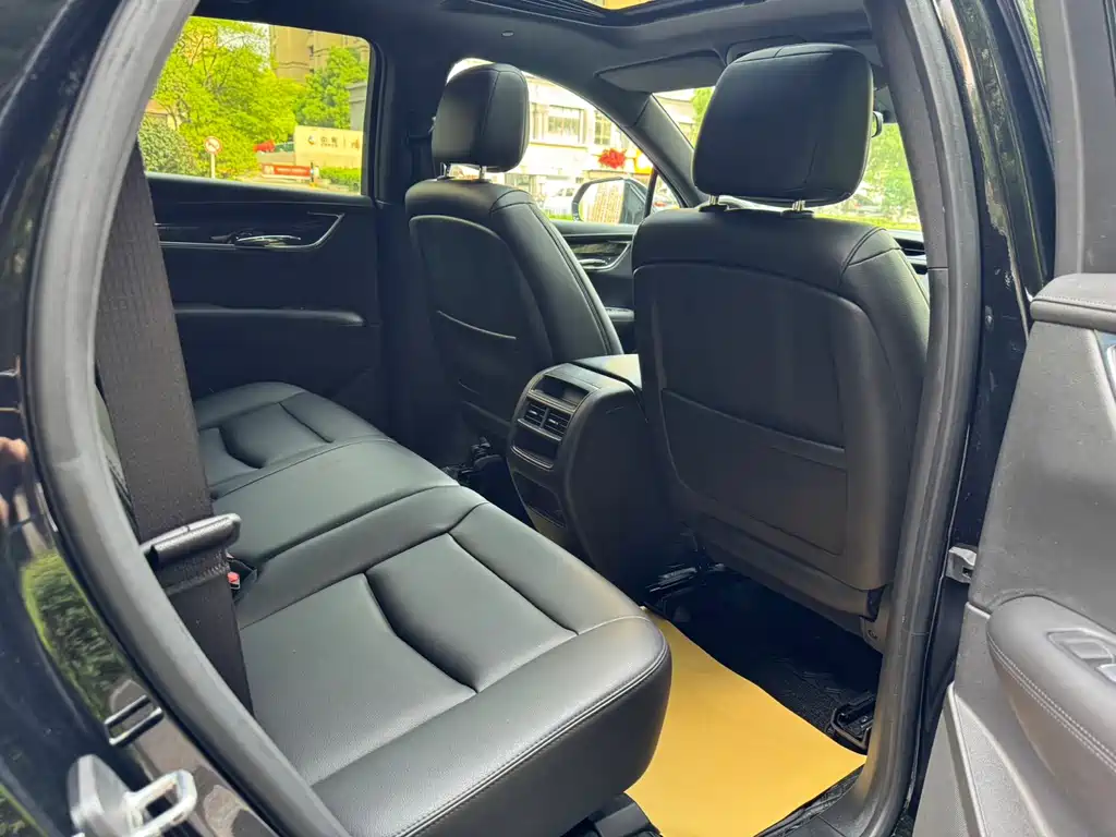 Cadillac XT5 — миниатюра 10