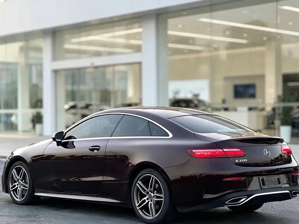 Mercedes-Benz E-Class (Import) — миниатюра 6